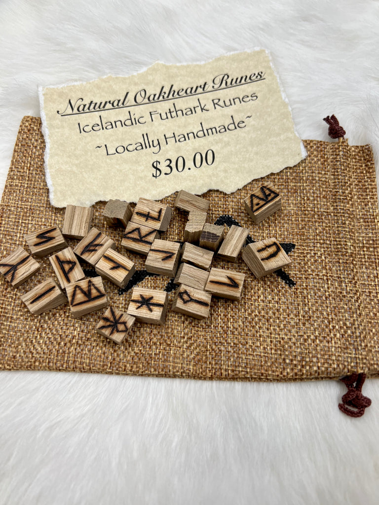 Oak Heart Rune Set - Icelandic Futhark