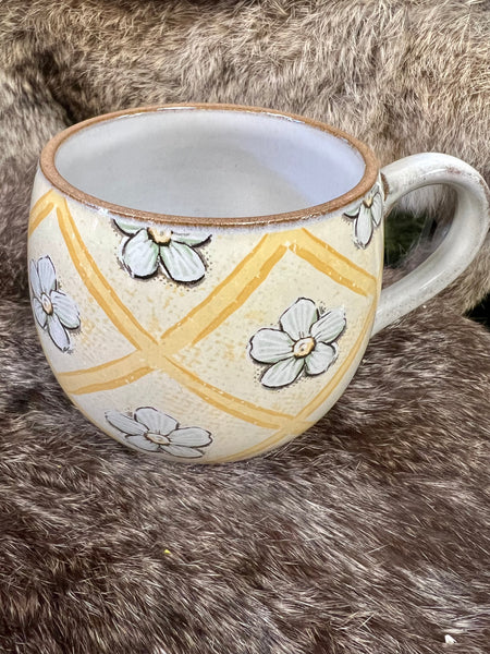 Stoneware Mug with Pattern and Interior Bee Image