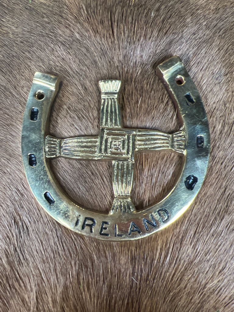Brigid’s Cross Plaque – Brass Horseshoe