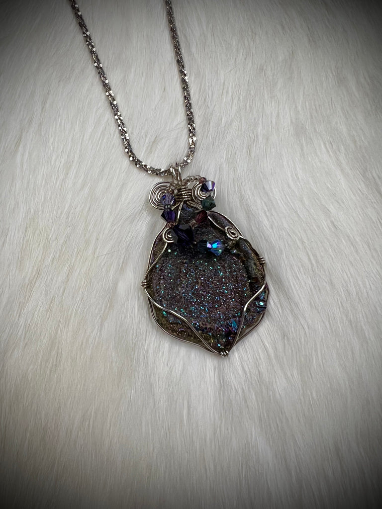 Druzy Quartz Pendant Necklace (N2408)