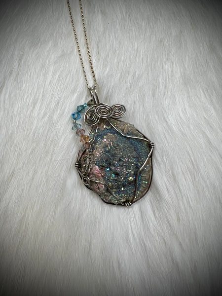 Druzy Quartz Pendant Necklace (N2405)