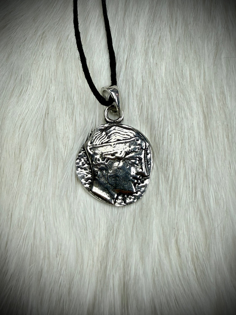 Hera Pendant Necklace