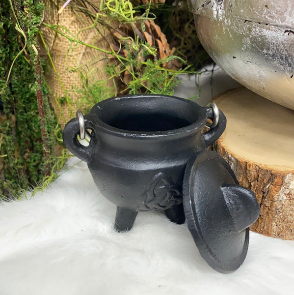 3” Triquetra Cast Iron Cauldron with Lid